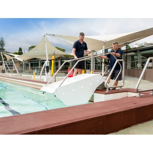 PLATYPUS POOL STEPS